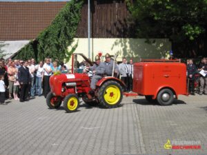 Die Alterskameradschaft während den Festlichkeiten zum 75. Jubiläum (2010) ©Feuerwehr Bischweier